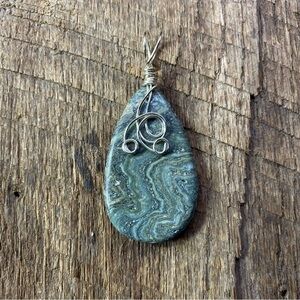 Green Sediment Swirled Silver Wire Wrapped Necklace Pendant